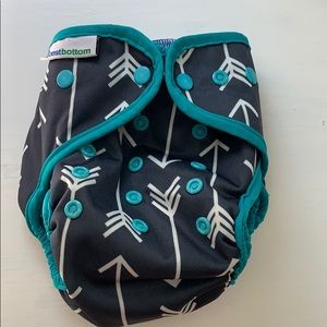 BB arrow and teal CD